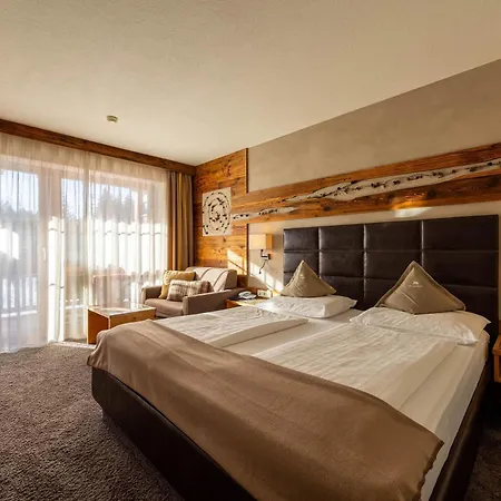 Wohlfuhlhotel Falzeben 4* Avelengo